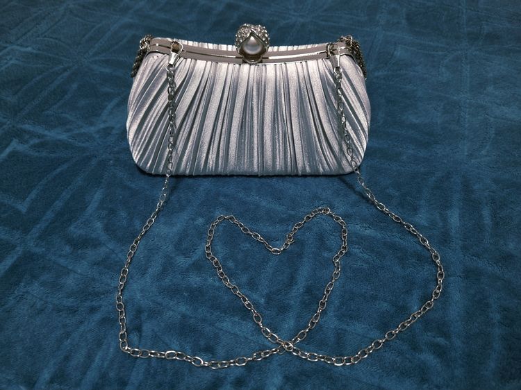 กระเป๋า box clutch สีเทาเงิน รูปที่ 5
