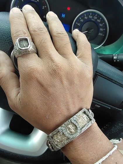 เลสหลวงพ่อรวย รูปที่ 3