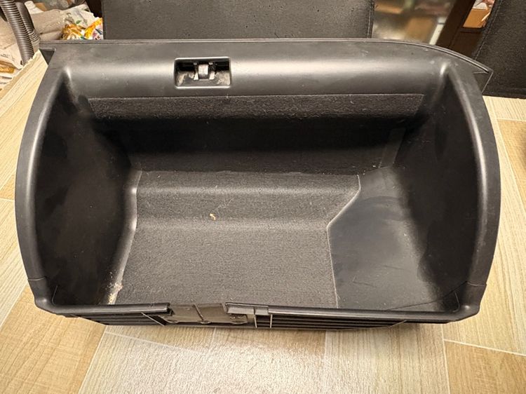 ลิ้นชักใต้เบาะรถยนต์ รูปที่ 5