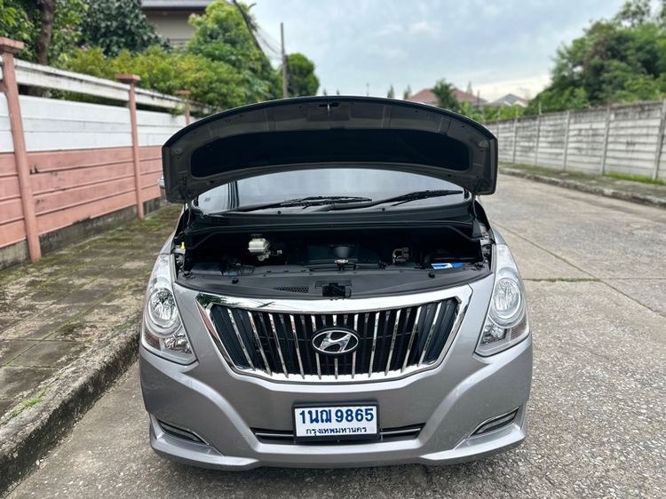 Hyundai H-1  2016 2.5 Elite Van ดีเซล เกียร์อัตโนมัติ เทา รูปที่ 4