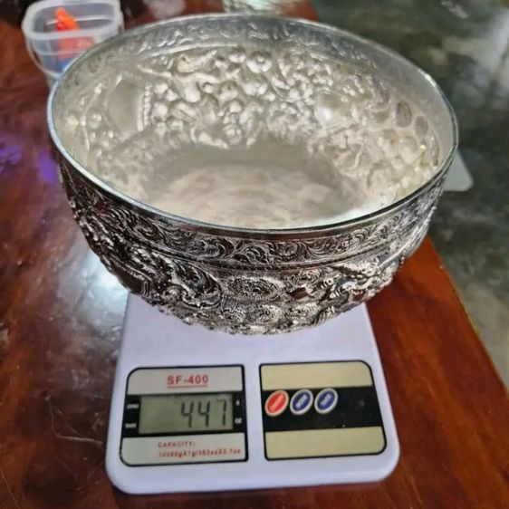 เครื่องเงินเก่า ขันเงินแท้ ใบใหญ่แบ่งปั่นขายราคาหลอมกรัมล่ะ60บาท
