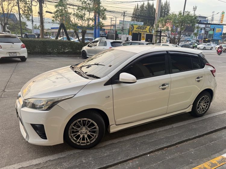Toyota Yaris 2016 1.2 G เบนซิน เกียร์อัตโนมัติ ขาว รูปที่ 2
