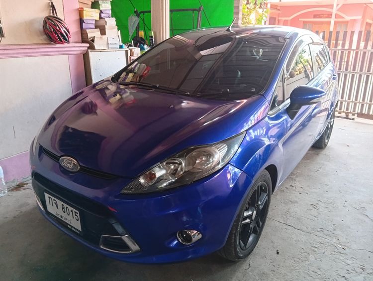 รถ Ford Fiesta 1.6 Sport สี น้ำเงิน