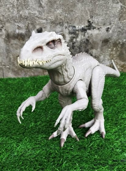 ฟิกเกอร์ของเล่นไดโนเสาร์ Indominus Rex จาก Jurassic World รูปด้วยแสง, เสียงและการเคลื่อนไหว รูปที่ 3