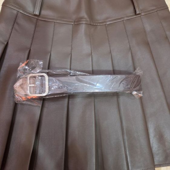 น้ำตาล M ขายกระโปรงหนังทรงเทนนิส จีบรอบตัว มือ1