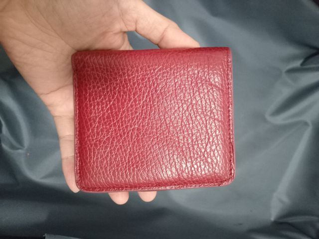 กระเป๋าตังหนังวัวแท้ ขายครี่งราคาพอค่ะ