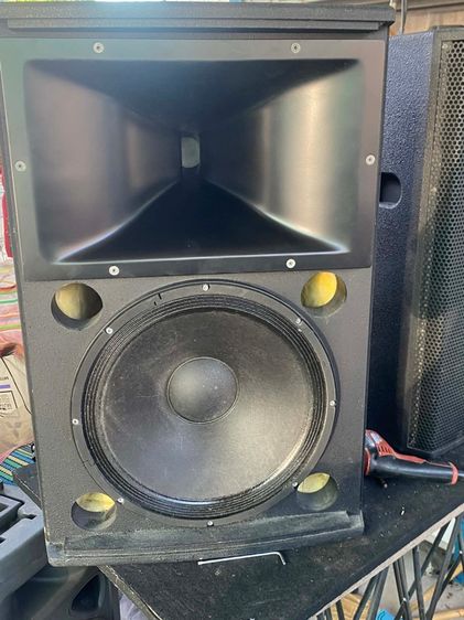 ตู้ลำโพง RCF  รูปที่ 4