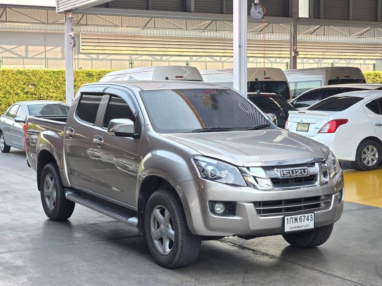 รถ Isuzu D-MAX 3.0 Hi-Lander Z Prestige สี บรอนซ์ทอง