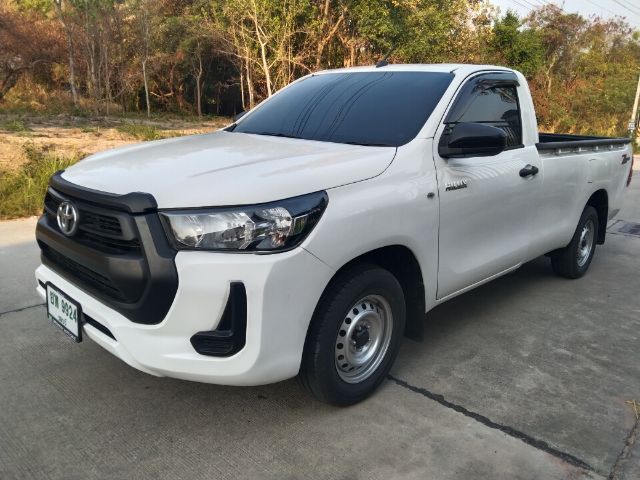 Toyota Hilux Revo 2020 2.4 J ดีเซล เกียร์ธรรมดา ขาว