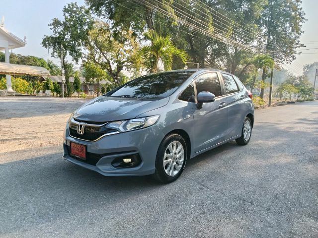 รถ Honda Jazz 1.5 V+ สี เทา