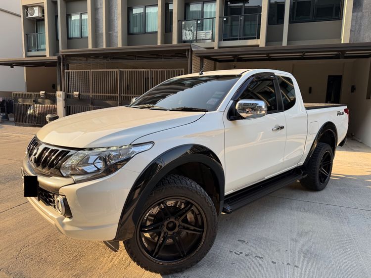 รถ Mitsubishi Triton 2.4 GLS Limited Plus สี ขาว