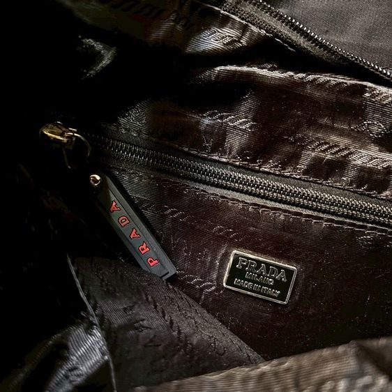 กระเป๋า Prada Black Nylon Crossbody Bag มือสอง รูปที่ 11