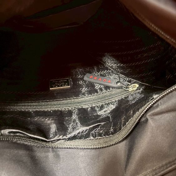 กระเป๋า Prada Black Nylon Crossbody Bag มือสอง รูปที่ 10