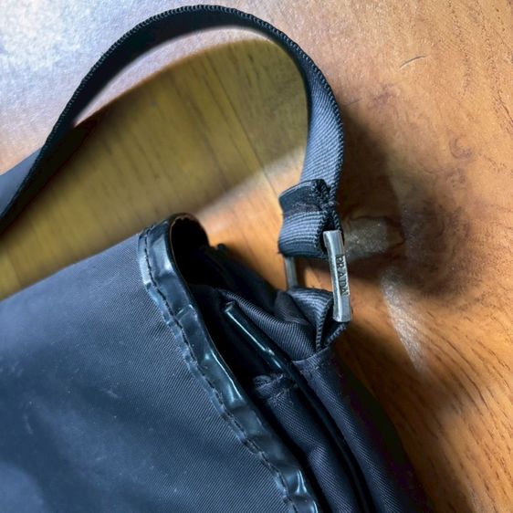 กระเป๋า Prada Black Nylon Crossbody Bag มือสอง รูปที่ 5