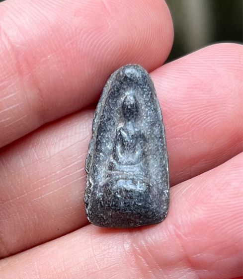 พระรอดเนื้อชินเขียว