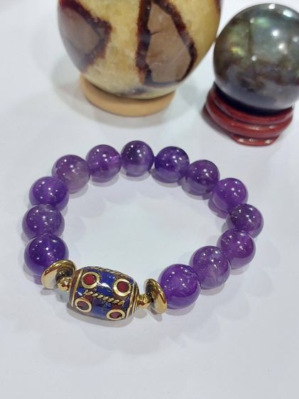 สร้อยข้อมือ Amethysts stone 12 mm With Nepal bead คละแบบ ยาว 18 cm รูปที่ 3