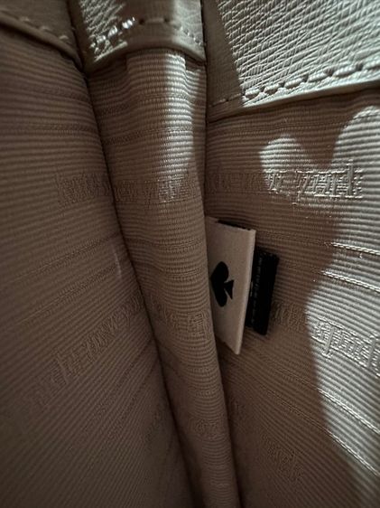 Kate Spade ของแท้ค่ะ กระเป๋าถือ มีสายยาวสะพายได้ รูปที่ 10