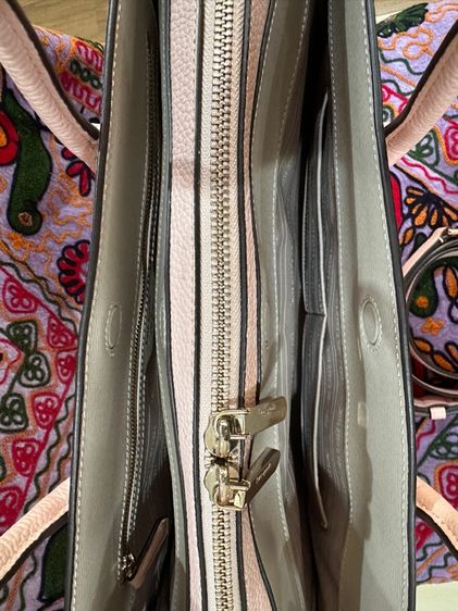 Kate Spade ของแท้ค่ะ กระเป๋าถือ มีสายยาวสะพายได้ รูปที่ 8