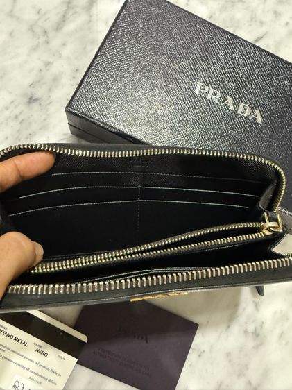 prada wallet รูปที่ 8