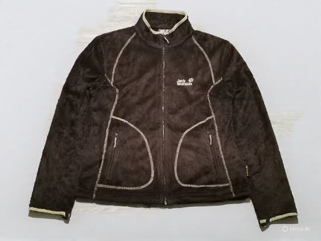 Jack Wolfskin Fleece
(Nanuk 300)​ รูปที่ 3