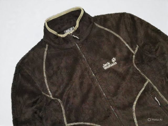 Jack Wolfskin Fleece
(Nanuk 300)​ รูปที่ 2