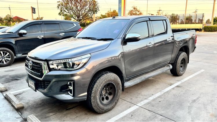 รถ Toyota Hilux Revo 2.4 E Prerunner สี เทา