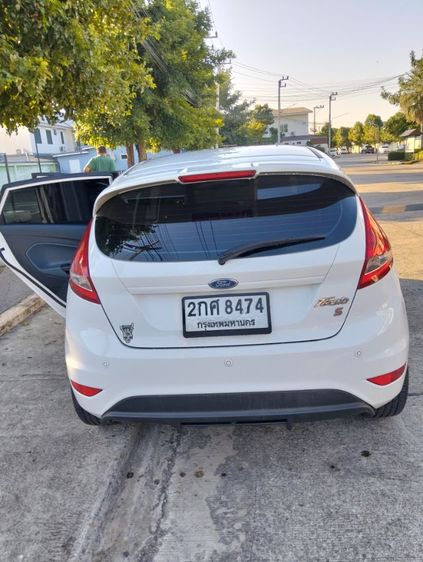 รถ Ford Fiesta 1.5 Sport สี ขาว