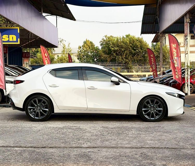 Mazda Mazda3 2020 2.0 SP Sports Sedan เบนซิน ไม่ติดแก๊ส เกียร์อัตโนมัติ ขาว รูปที่ 2