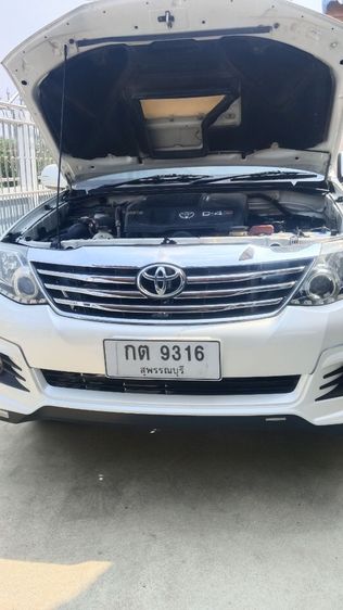 Toyota Fortuner 2015 3.0 V 4WD Utility-car ดีเซล ไม่ติดแก๊ส เกียร์อัตโนมัติ ขาว รูปที่ 3