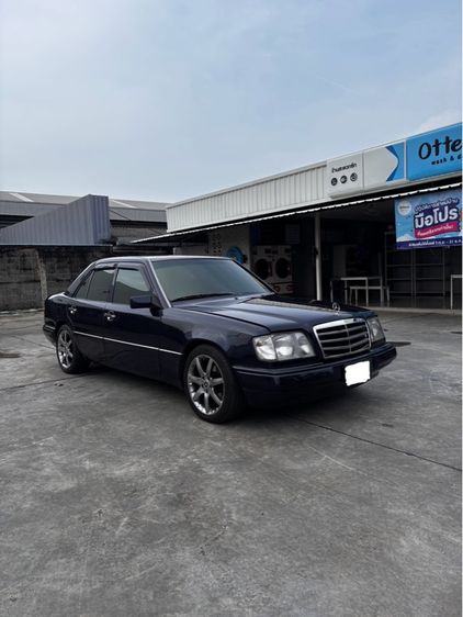 Mercedes-Benz E-Class 1995 E200 Sedan ดีเซล ไม่ติดแก๊ส เกียร์ธรรมดา น้ำเงิน รูปที่ 2