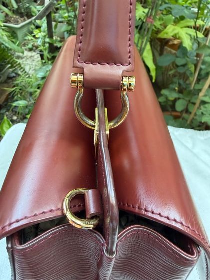 กระเป๋า Guy Laroche Paris แท้ สีเบอร์กันดี (Burgundy) มือสอง สภาพสวยมาก รูปที่ 9