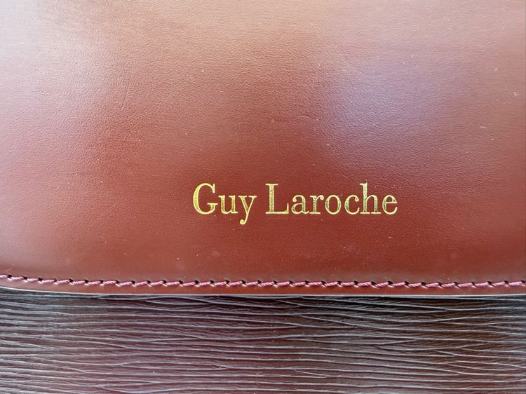 กระเป๋า Guy Laroche Paris แท้ สีเบอร์กันดี (Burgundy) มือสอง สภาพสวยมาก รูปที่ 7
