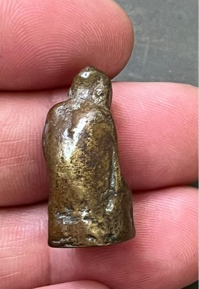 พระหล่อเก่า รูปที่ 4