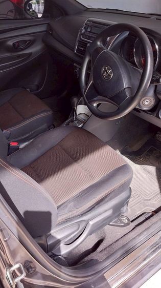 Toyota Yaris 2017 1.2 E Sedan เบนซิน ไม่ติดแก๊ส เกียร์อัตโนมัติ เทา รูปที่ 3