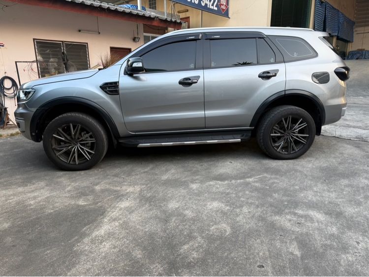Ford Everest 2021 2.0 Titanium Plus Utility-car ดีเซล ไม่ติดแก๊ส เกียร์อัตโนมัติ เทา รูปที่ 3