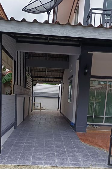 ไม่มี ใช่ ขายถูก บ้านแฝด บ้านฟ้าปิยรมย์ พรีเมียร์ปาร์ค ลำลูกกา คลอง6 ทาสีใหม่ทั้งหลัง พร้อมเข้าอยู่ 0966545563 รูปที่ 2