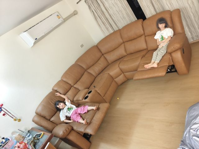 ขายโซฟา 6 ตอนสามารถปรับเอนนอนได้ ซื้อมาได้ 1 อาทิตย์ สภาพใหม่เหมือนมือ 1