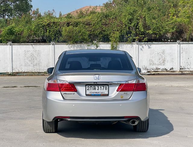 Honda Accord 2013 2.4 EL NAVI Sedan เบนซิน ไม่ติดแก๊ส เกียร์อัตโนมัติ บรอนซ์เงิน รูปที่ 4