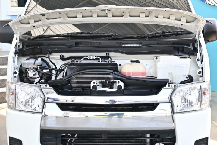 Toyota Hiace 2016 3.0 GL Van ดีเซล เกียร์ธรรมดา ขาว รูปที่ 3
