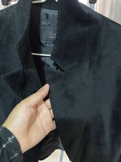 เสื้อสูทกำมะหยี่ผู้หญิงสีดำ รูปที่ 5