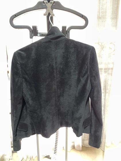 เสื้อสูทกำมะหยี่ผู้หญิงสีดำ รูปที่ 3