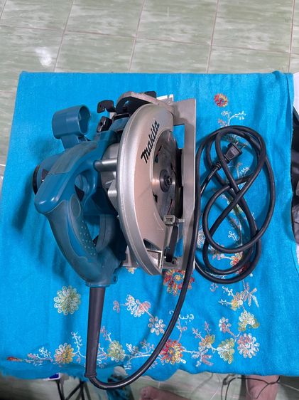 อุปกรณ์เครื่องมือช่าง เลื่อยวงเดือน MAKITA กำลังไฟ 1,800 วัตต์ รุ่น 5007NF ขนาด 7 นิ้ว (185 มม.) มีไฟ LED