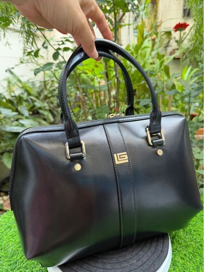 Guy Laroche กระเป๋าหนังแท้ สีดำ สภาพดีมาก พร้อมถุงผ้า 🔥 รูปที่ 17