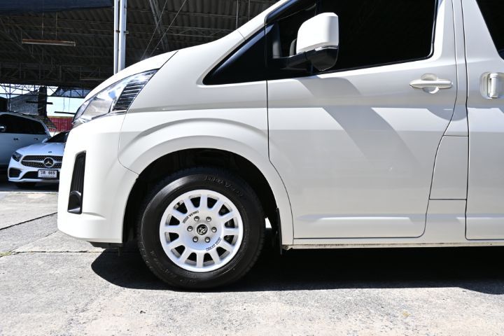 Toyota Hiace 2025 2.8 GL Van ดีเซล เกียร์อัตโนมัติ ขาว รูปที่ 3