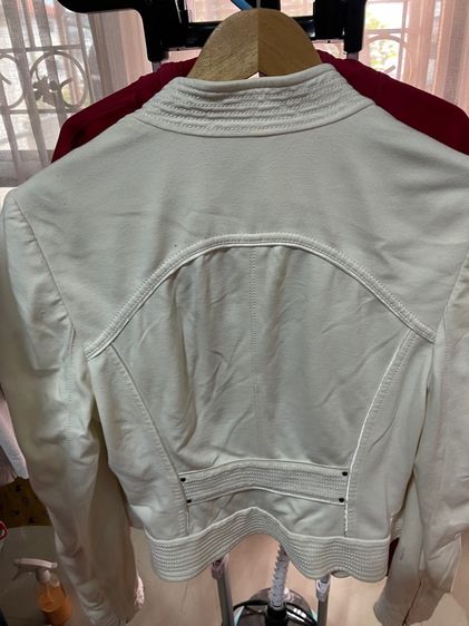 เสื้อแจ็คเก็ตผู้หญิง รูปที่ 4