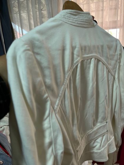 เสื้อแจ็คเก็ตผู้หญิง รูปที่ 2