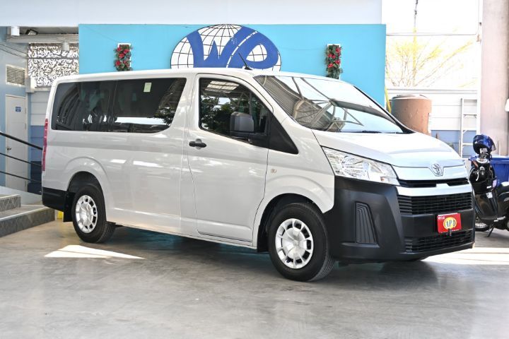 Toyota Hiace 2021 2.8 GL Van ดีเซล เกียร์ธรรมดา เทา