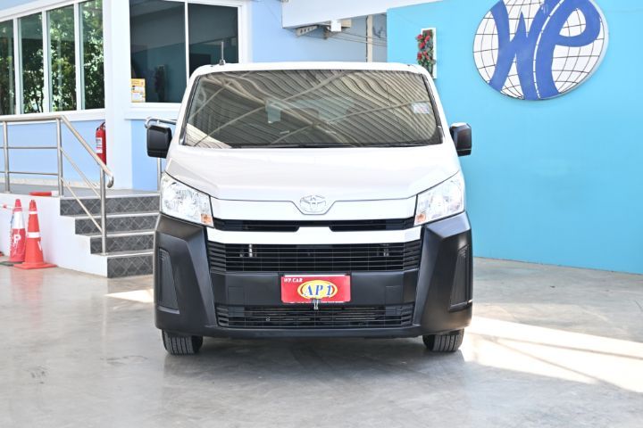 Toyota Hiace 2021 2.8 GL Van ดีเซล เกียร์ธรรมดา เทา รูปที่ 2