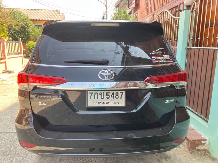 Toyota Fortuner 2018 2.4 V 4WD ดีเซล เกียร์อัตโนมัติ ดำ รูปที่ 4