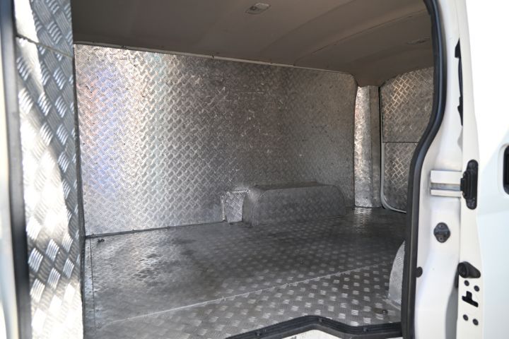 Toyota Hiace 2021 2.8 Panel Van ดีเซล เกียร์ธรรมดา ขาว รูปที่ 3